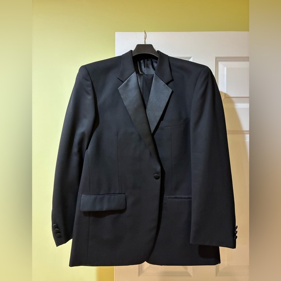 Gently Used Tuxedo